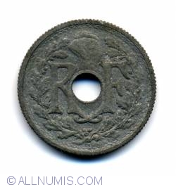 Image #2 of 10 Centimes 1945