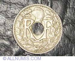 Image #2 of 10 Centimes 1937