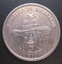 Image #2 of 50 Centavos 1983