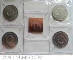 Image #1 of Mint set 1987- 750 anniversary of the foundation of berlin