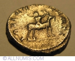 Image #2 of Antoninian 253-260
