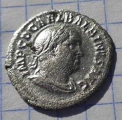 Antoninian 238