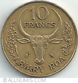 Image #1 of 10 Francs (2 Ariary) 1970