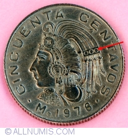 Image #2 of 50 Centavos 1976 (with dots )