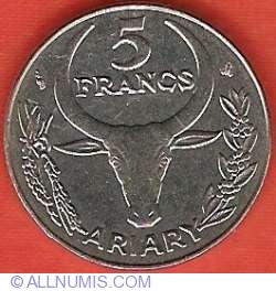 Image #1 of 5 Francs (1 Ariary) 1996