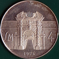 Image #2 of 4 Pounds 1976 - Fort Manoel Gate.