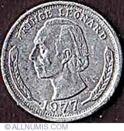 Image #1 of 5 Cents 1977 - Planchet fault on obverse.
